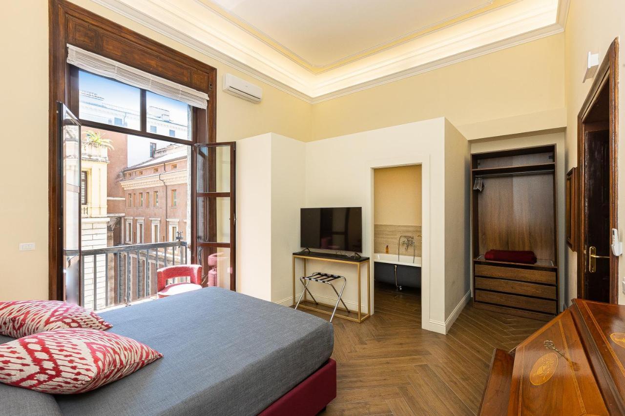 Spa Via Barberini Apartment *